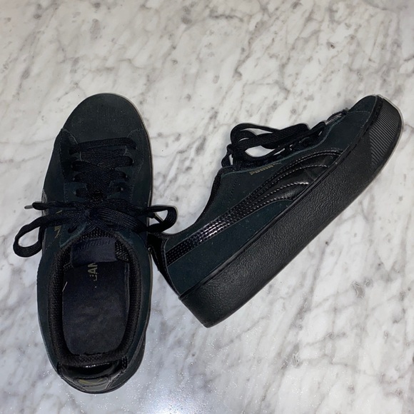 Black Puma Sneakers - Picture 1 of 4